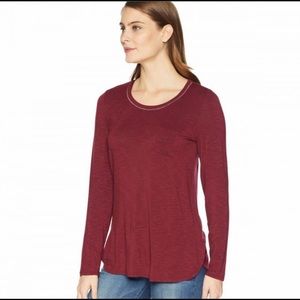 🐳 4 for $12 EUC Tribal long sleeve tshirt with scoop neck and chest pocket